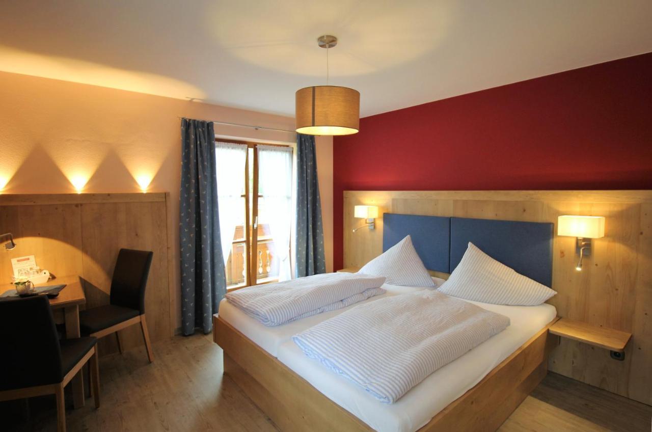 Gaestehaus Alpin - Inkl. Chiemgau-Karte Bergen  Extérieur photo