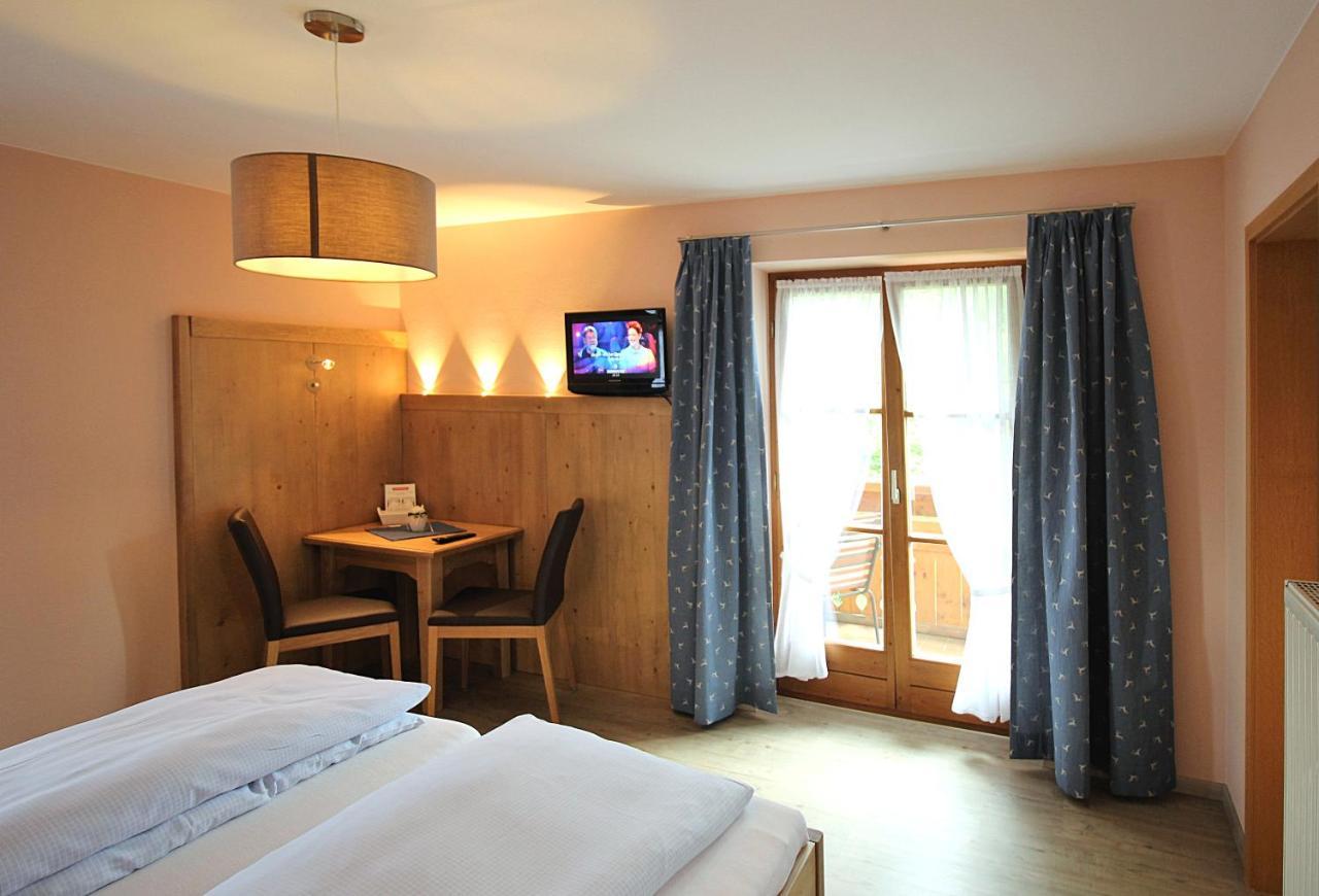 Gaestehaus Alpin - Inkl. Chiemgau-Karte Bergen  Extérieur photo